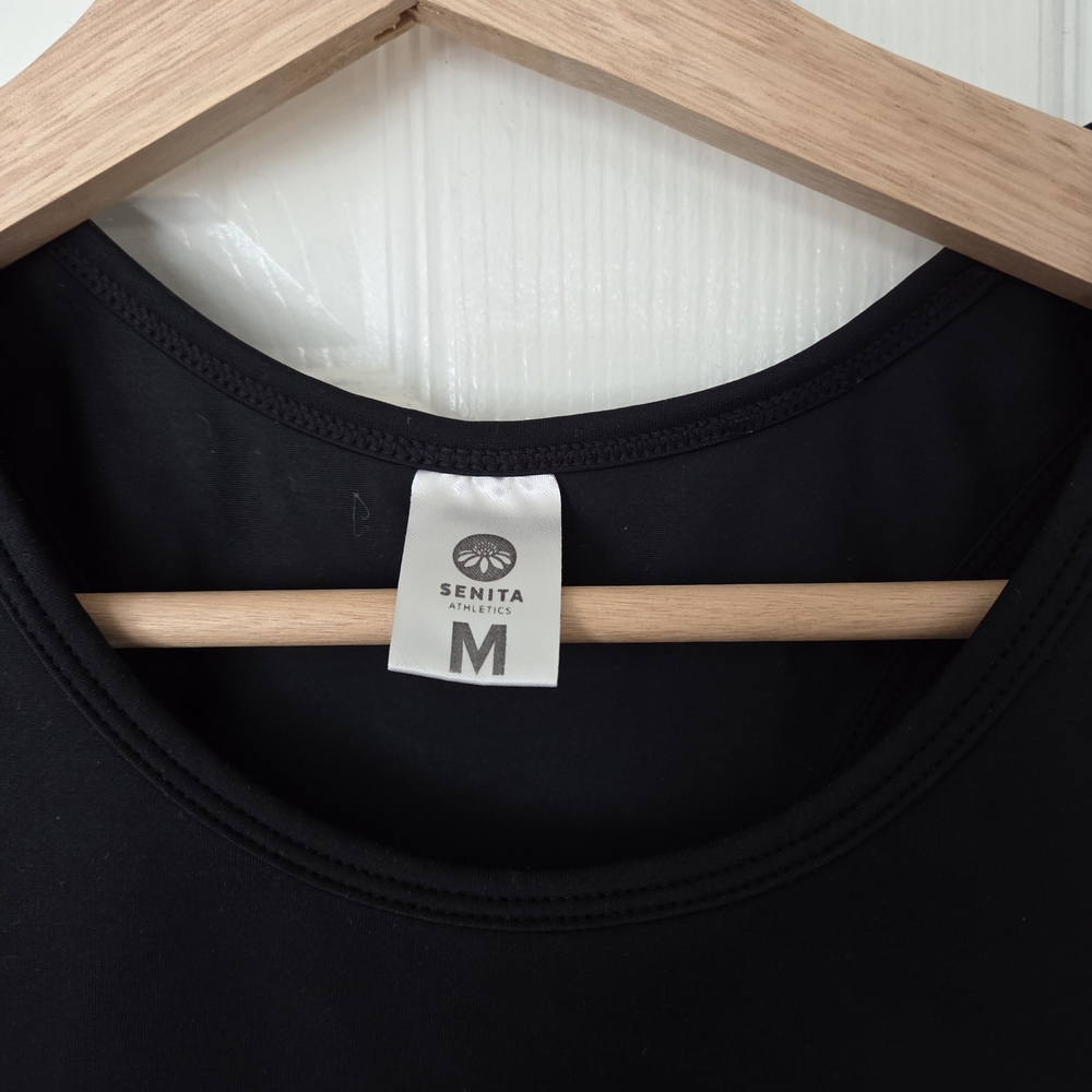 Senita Athletics Black Scoop Neck Tank Top
